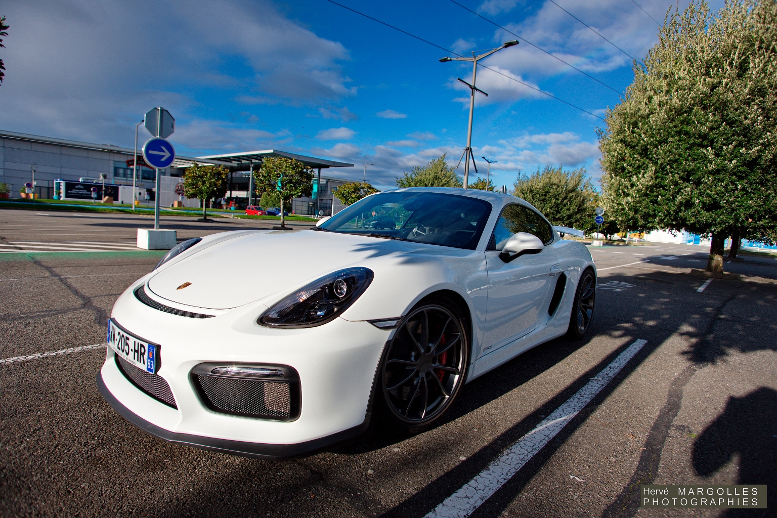 Porsche 911 GT4-03.jpg